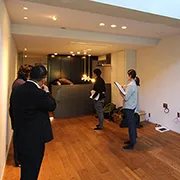 内見に建築・リノベのプロが同行するから費用感や期間も把握できるのイメージ写真