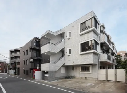 世田谷区 / 戸数：9戸→6戸+オーナー住戸 / 築35年 / 406㎡ / 工期：5ヶ月 / 賃貸併用住宅 / RC造のデザイン事例写真