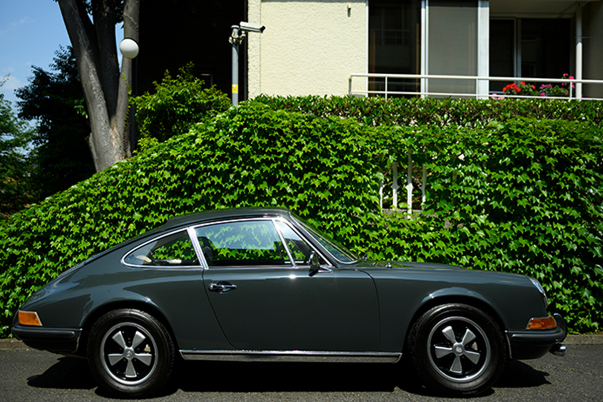 ポルシェ911〈1970年式〉を乗り継ぐ。ヴィンテージカーとの豊かな暮らし