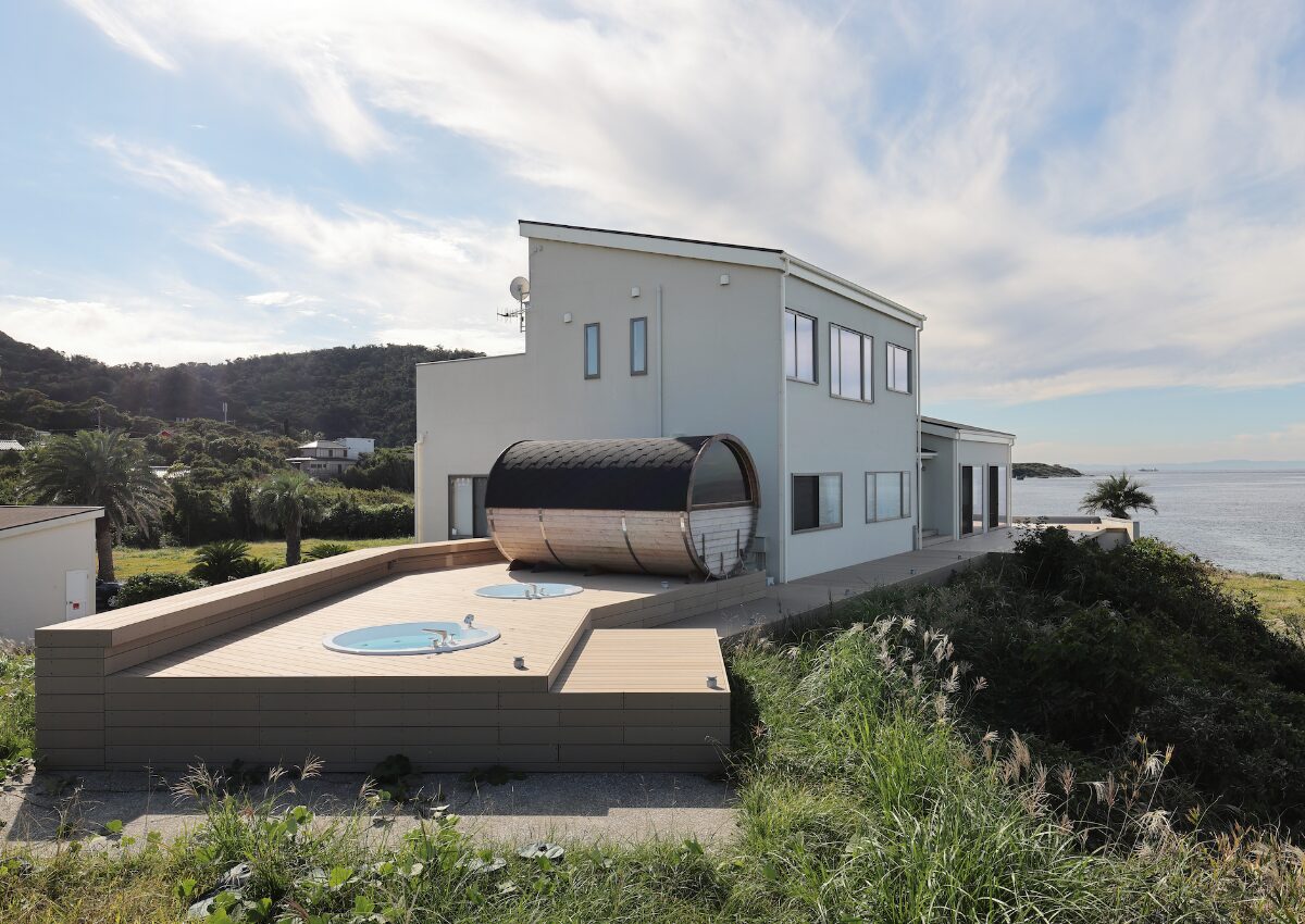 古い別荘は建て替えかリフォームか？通いたくなる理想の場所へ